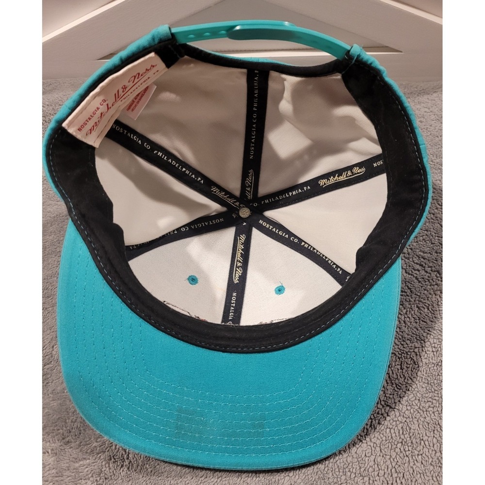 Vancouver Grizzlies Hat Cap Basketball Mitchell & Ness Adjustable Snapback NBA - Picture 3 of 8